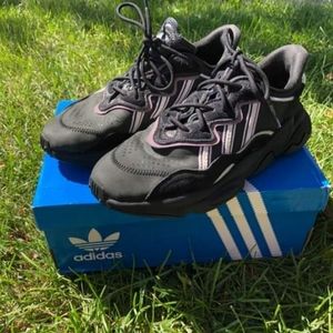 Adidas Ozweego Size 7.5 womens